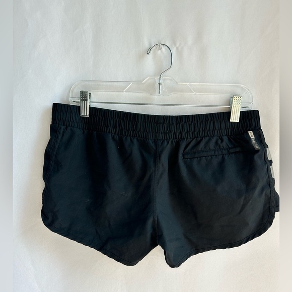 Hurley women's black athletic/board shorts - Picture 3 of 6